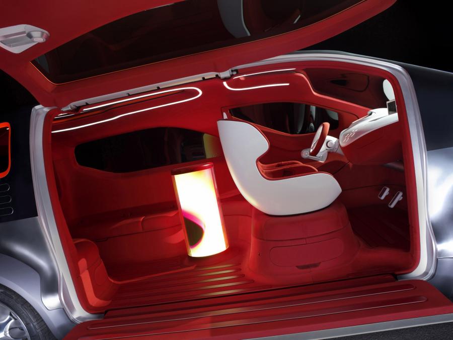  Ford Airstream Concept 2007 года  (фото 15 из 37)